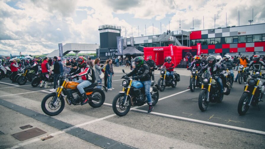 Gestione test ride eventi moto performing ride