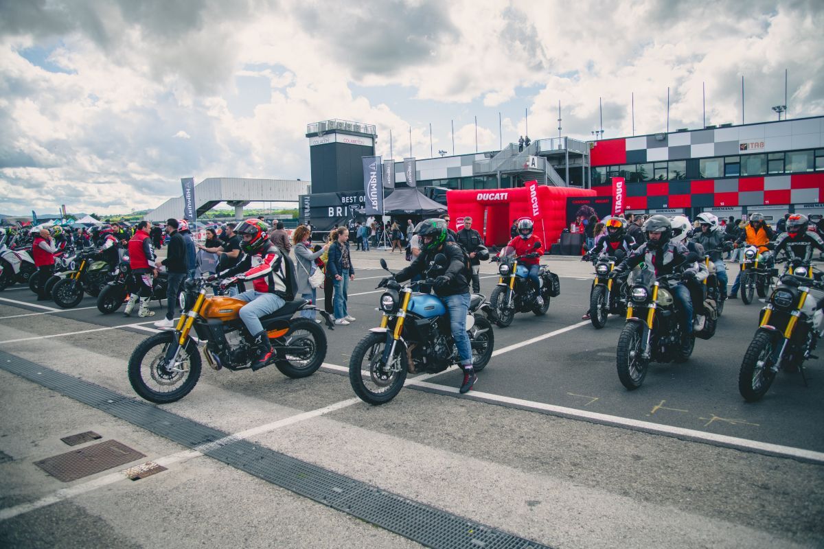 Gestione test ride eventi moto performing ride